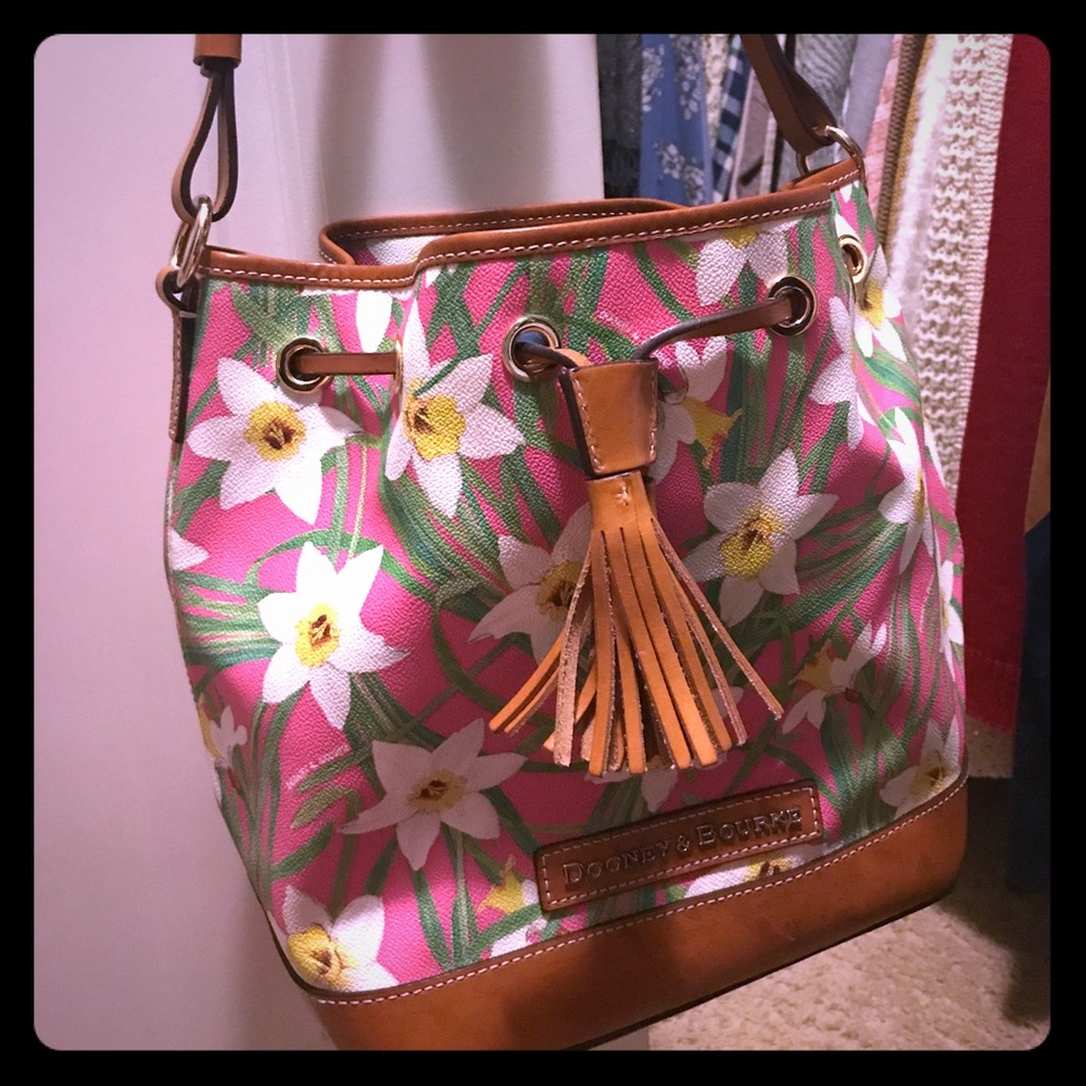 Dooney & Bourke bucket purse
